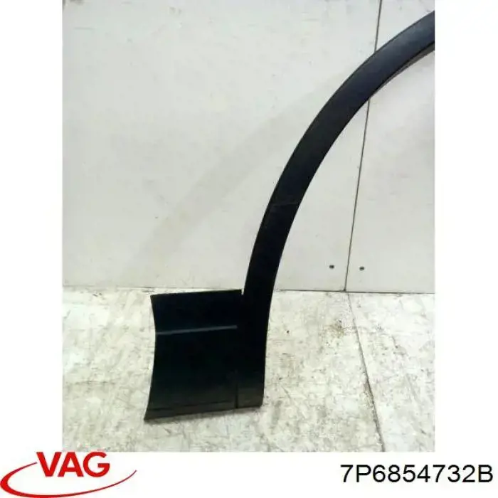 Expansor (placa sobreposta) de arco do pára-lama dianteiro direito 7P6854732B9B9 VAG