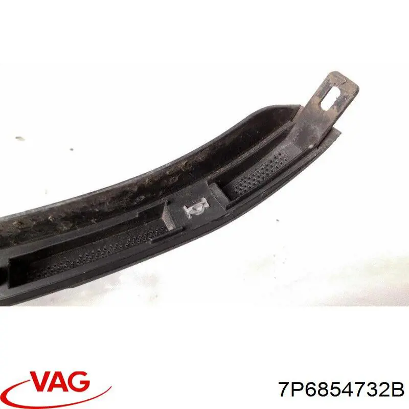 Expansor (placa sobreposta) de arco do pára-lama dianteiro direito 7P6854732B9B9 VAG