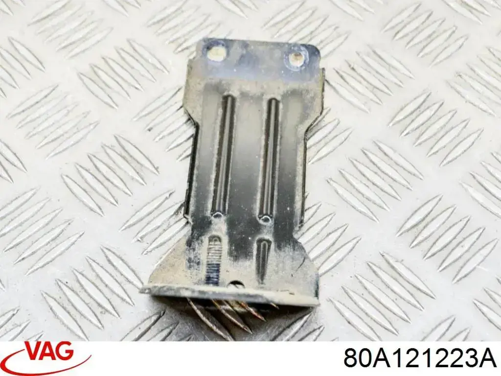 Perciana do radiador de esfriamento VAG 80A121223A preço, a partir de 343,36 USD