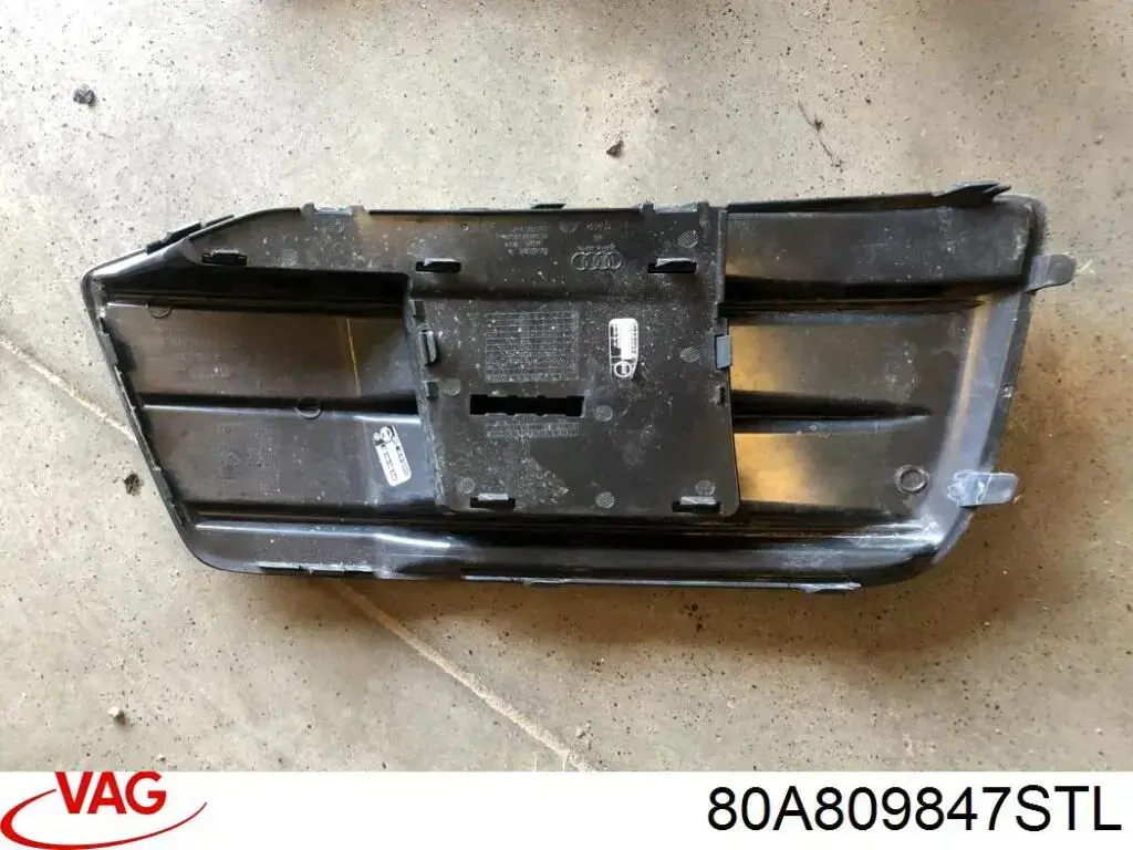 80A809847STL VAG Acesso externo esquerdo