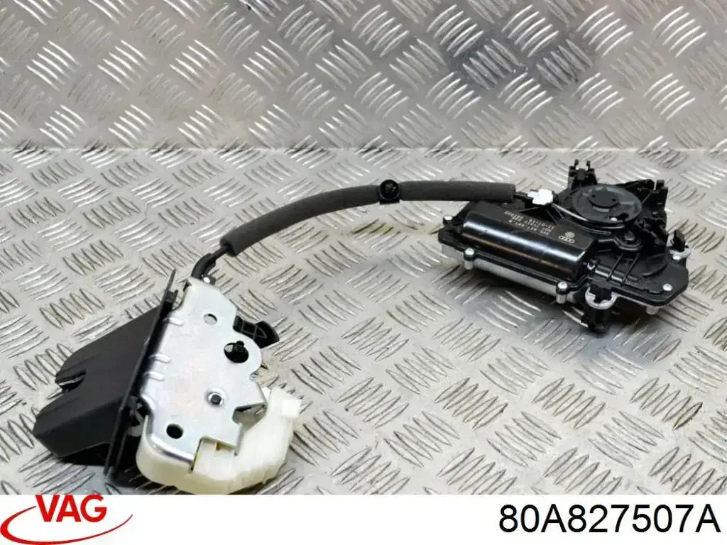 Gozno de garra (parte complementar) de fecho da porta traseira (de bagageiro, 3ª/5ª) VAG 80A827507A preço, a partir de 46,38 USD