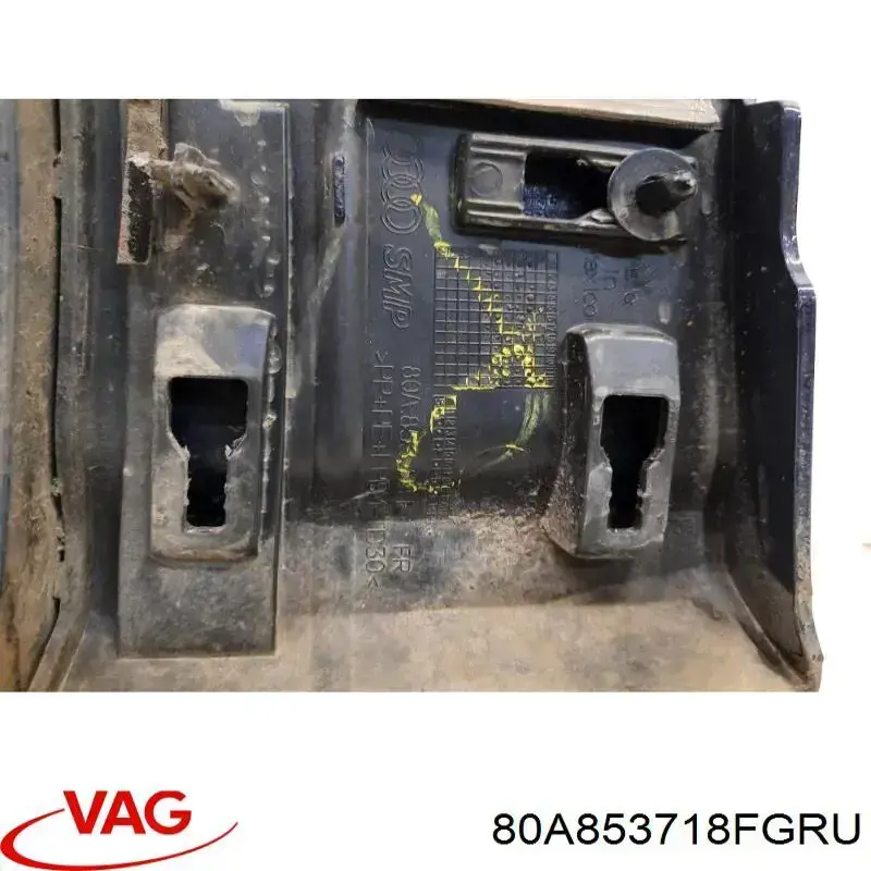 80A853718FGRU VAG Expansor (placa sobreposta) de arco do pára-lama dianteiro direito