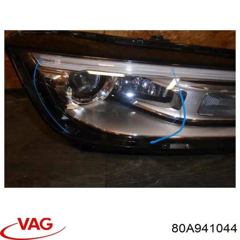 80A941044F VAG Luz direita