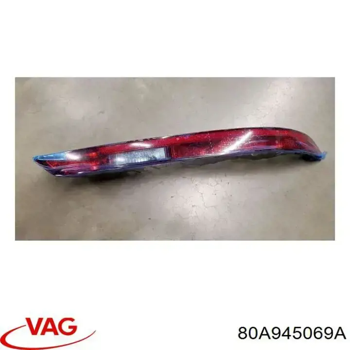 80A945069A VAG Lanterna do pára-choque traseiro esquerdo