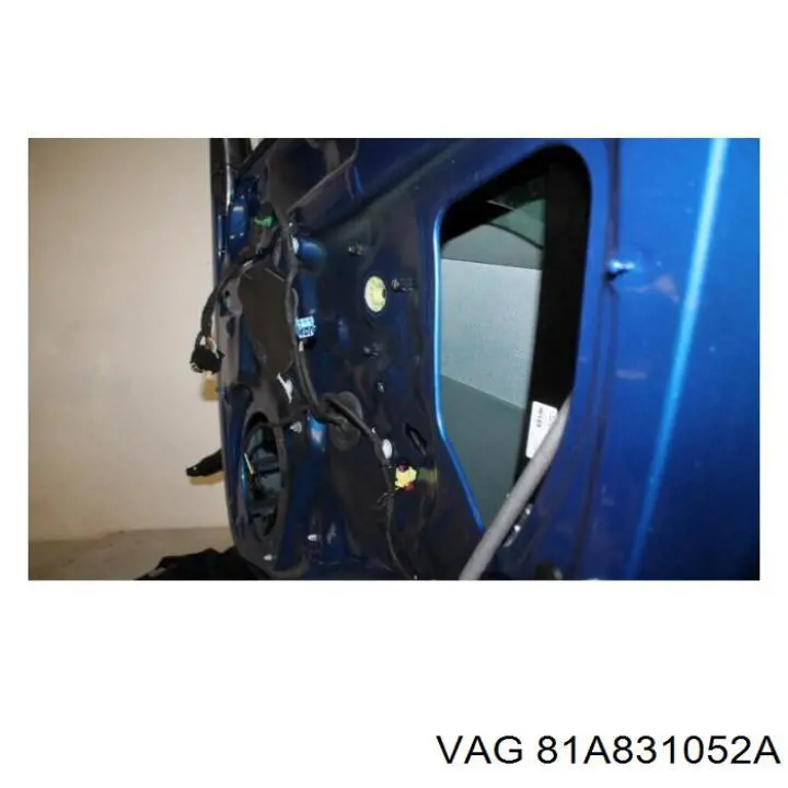 Porta dianteira direita VAG 81A831052C preço, a partir de 971,04 USD