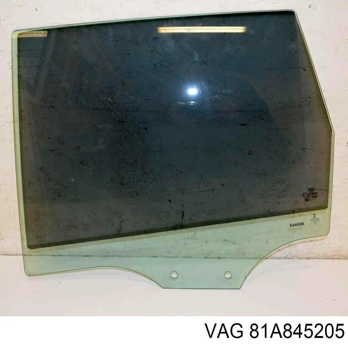 81A845205 VAG Vidro da porta traseira esquerda