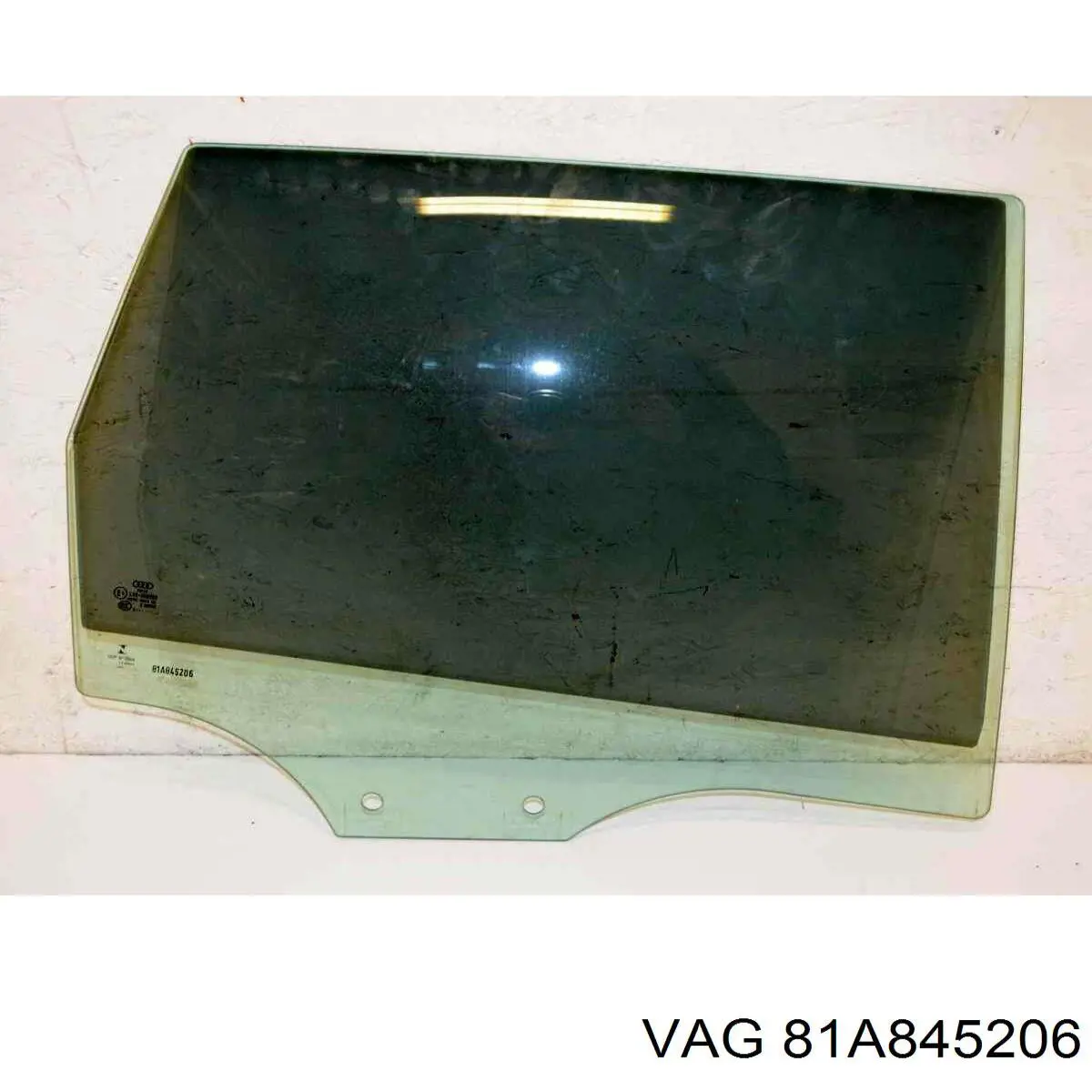 Vidro da porta traseira direita VAG 81A845206 preço, a partir de 119,21 USD