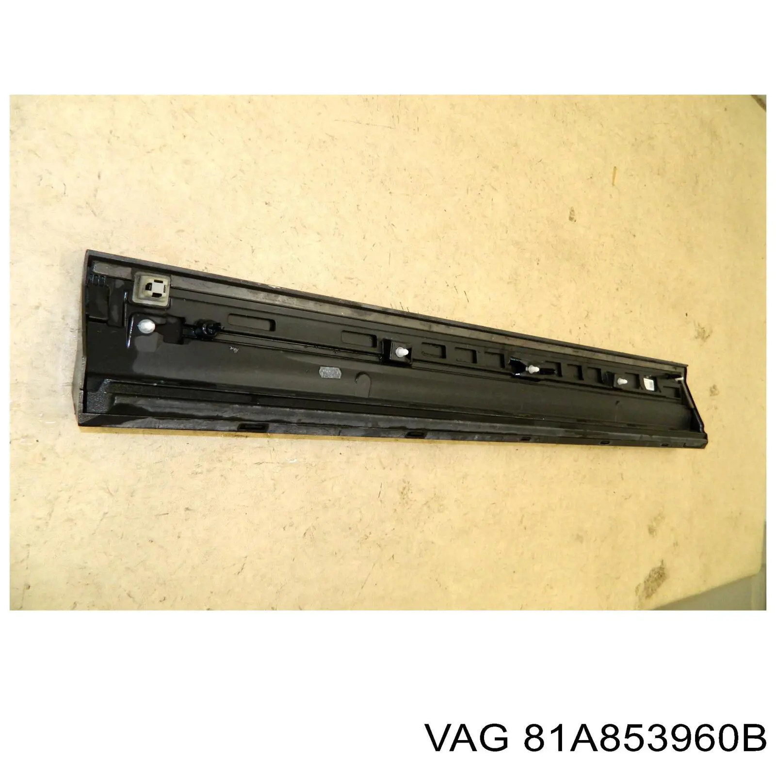 Compre 81A853960BGRU VAG 