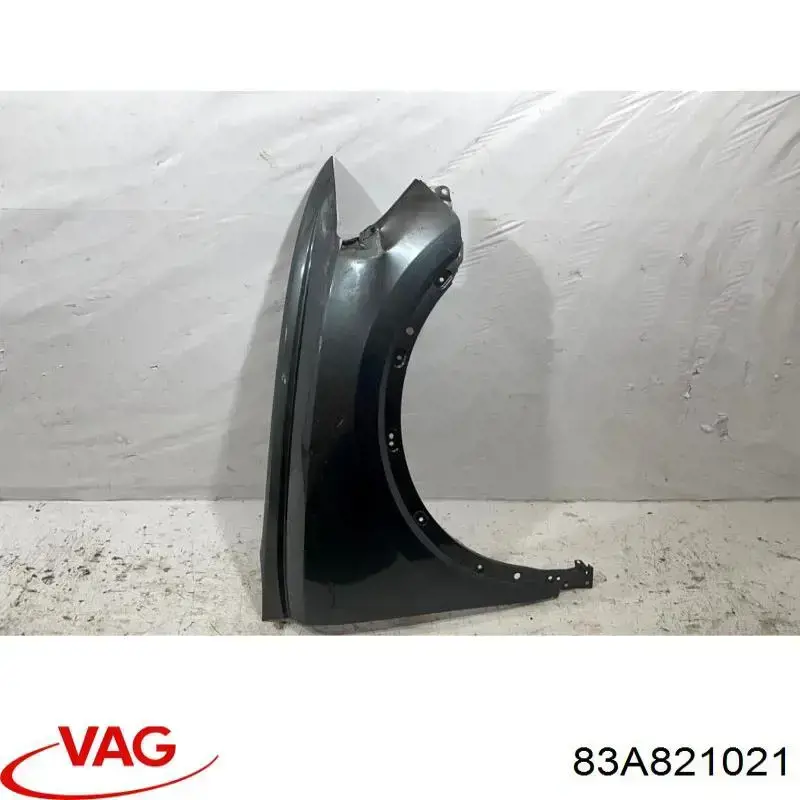 83A821021 VAG Pára-lama dianteiro esquerdo