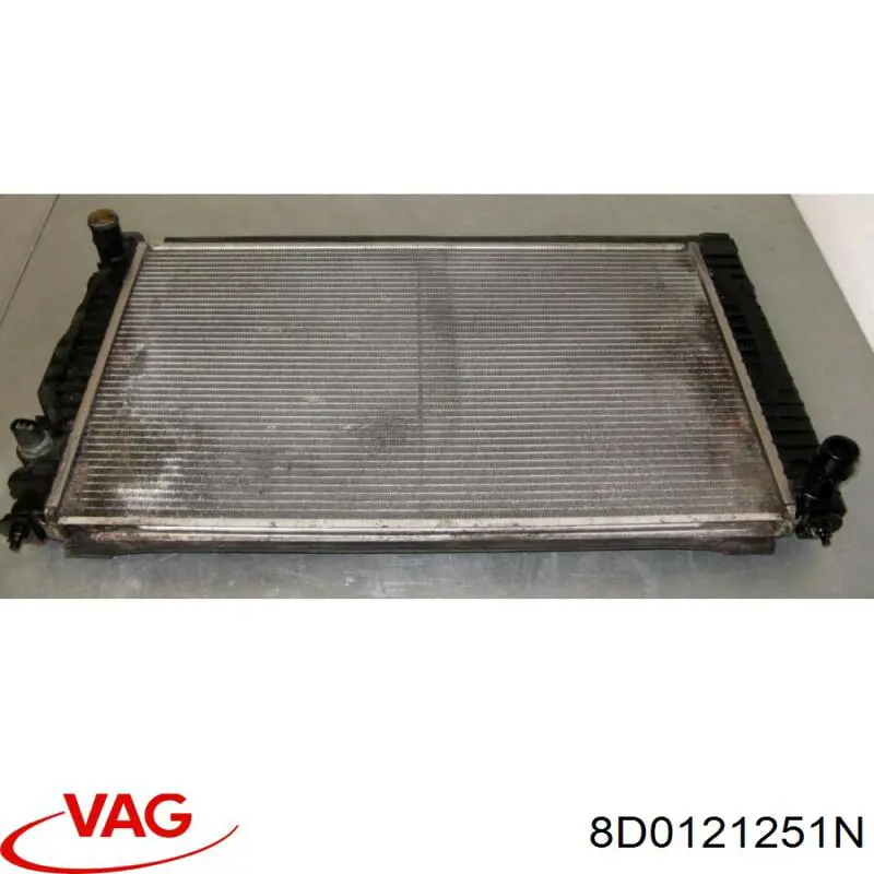 Radiador de esfriamento de motor VAG 8D0121251N preço, a partir de 80,02 USD
