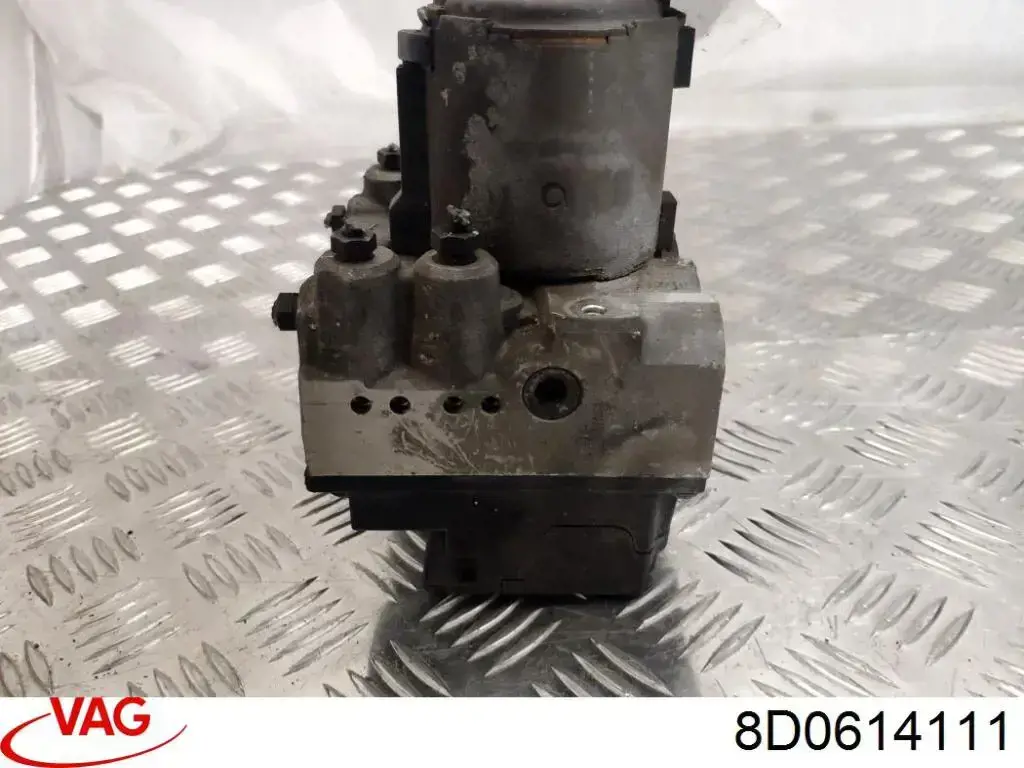 8D0614111 VAG Unidade hidráulico de controlo ABS