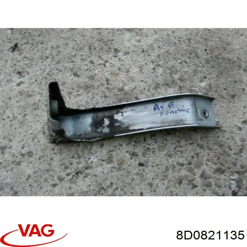 Consola dianteira de fixação do pára-lama dianteiro esquerdo VAG 8D0821135 preço, a partir de 50,21 USD