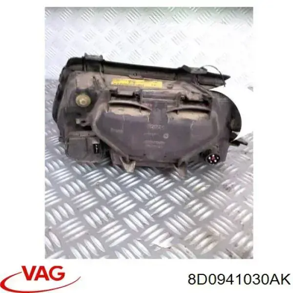 Luz direita VAG 8D0941030AK preço, a partir de 71,45 USD