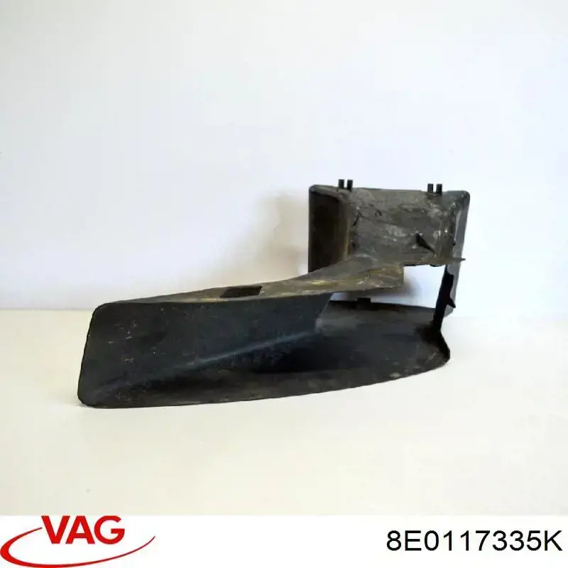 8E0117335K VAG Difusor de intercooler