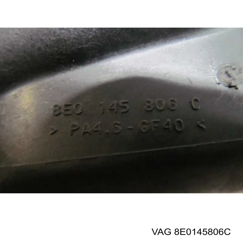 Compre 8E0145806C VAG Radiador de intercooler