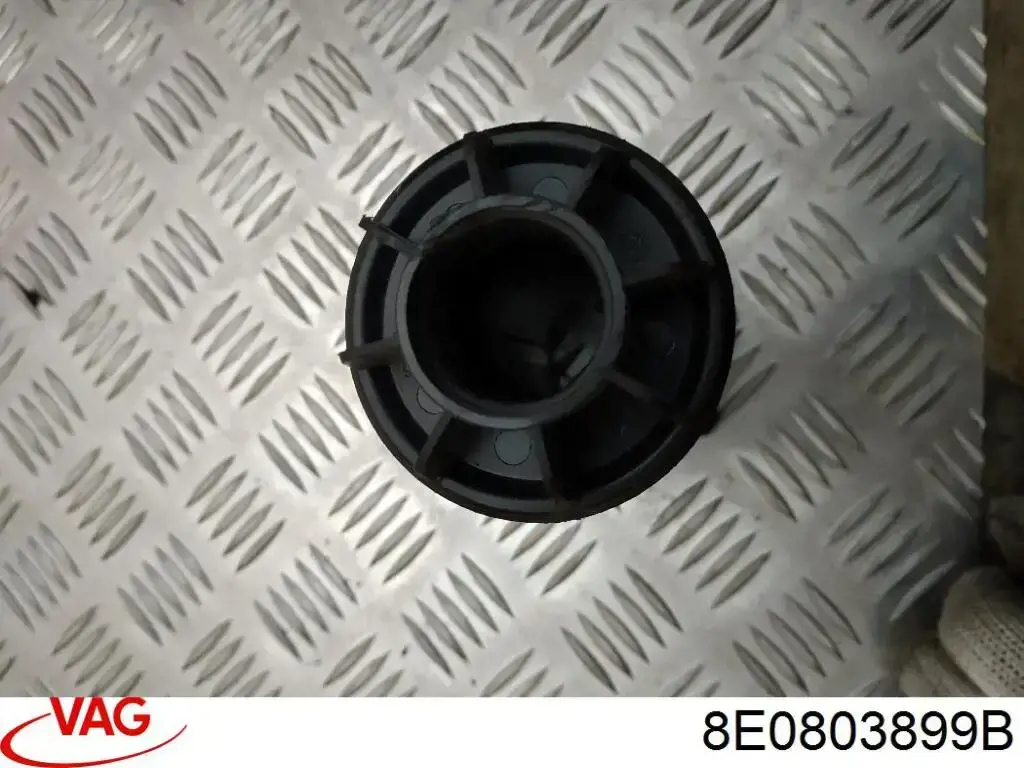 Parafuso VAG 8E0803899B preço, a partir de 17,77 USD