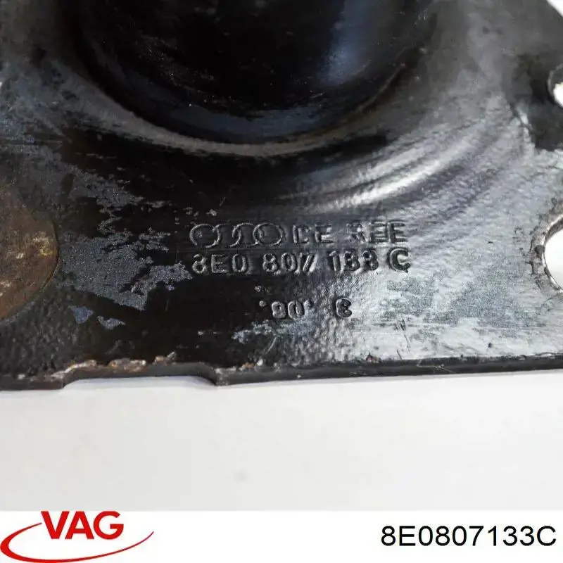 Consola de reforçador do pára-choque dianteiro VAG 8E0807133C preço, a partir de 71,83 USD