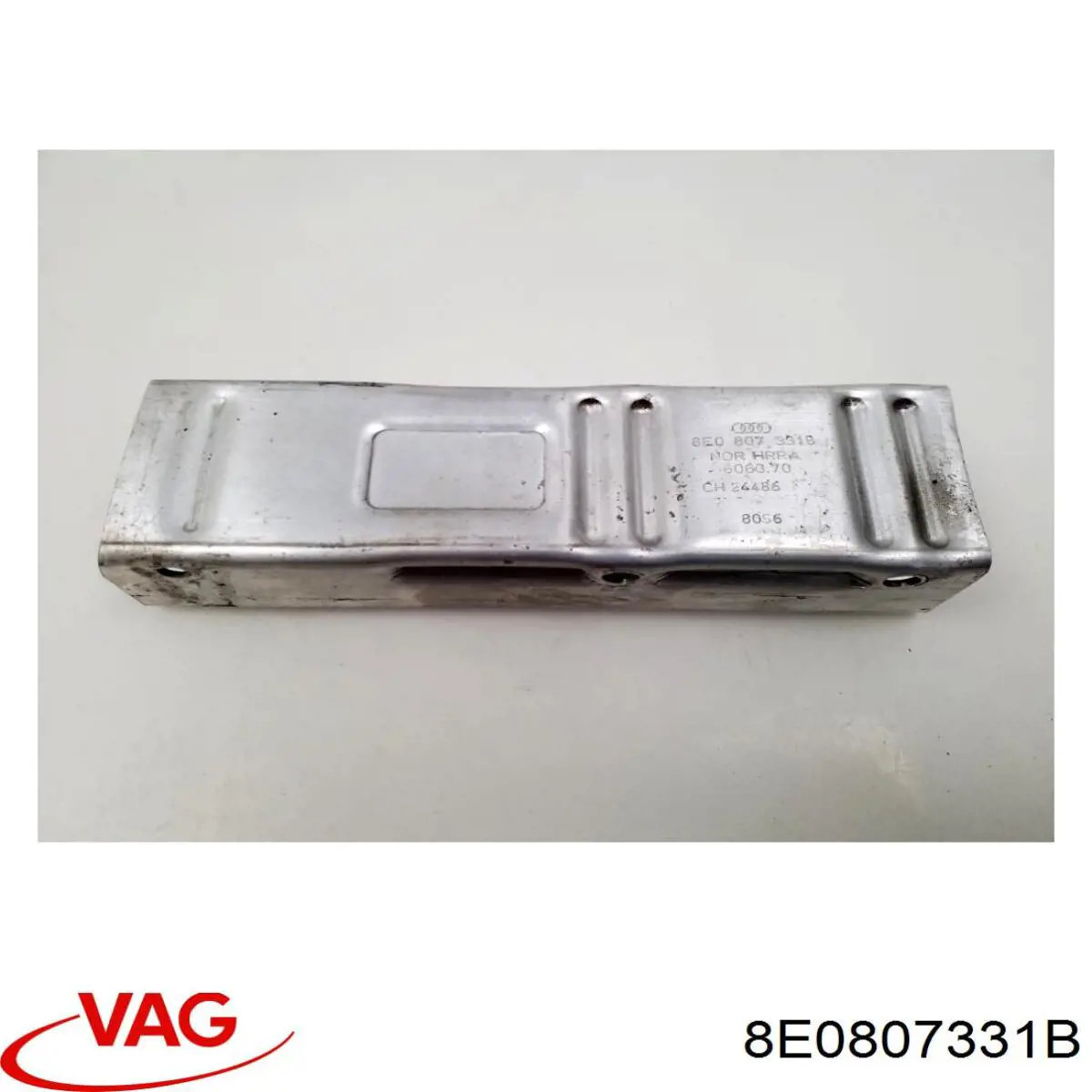 8E0807331B VAG Consola de reforçador do pára-choque traseiro