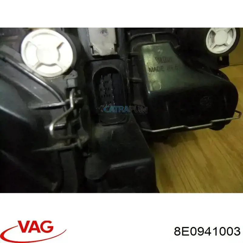 Luz esquerda VAG 8E0941003 preço, a partir de 148,35 USD