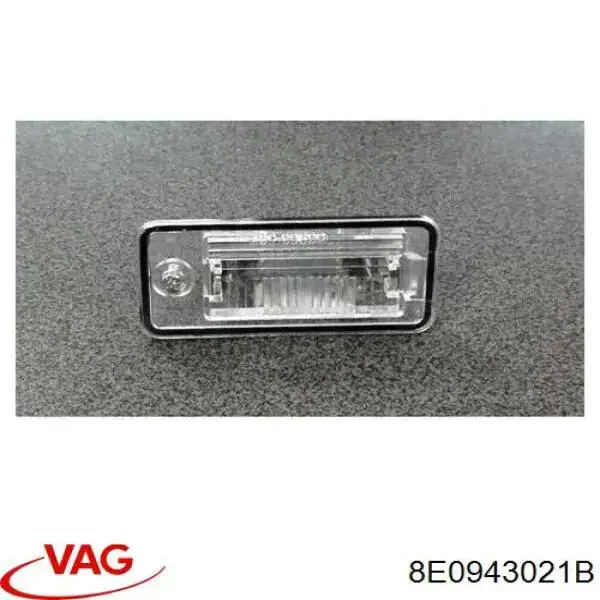 Lanterna da luz de fundo de matrícula traseira VAG 8E0943021B preço, a partir de 19,37 USD