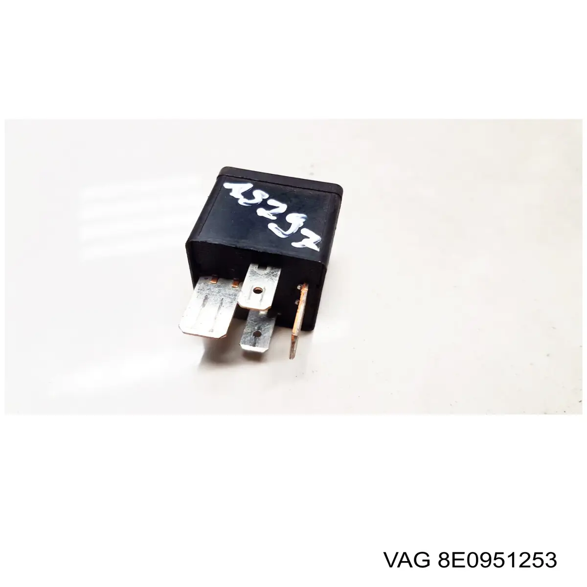 Relê de bomba de gasolina elétrica VAG 8E0951253 preço, a partir de 17,40 USD