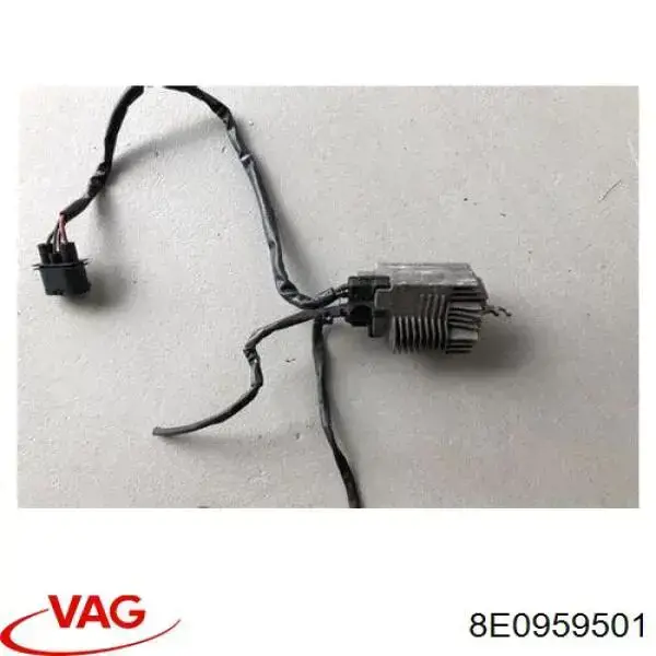 Regulador de revoluções de ventilador de esfriamento (unidade de controlo) VAG 8E0959501G preço, a partir de 72,18 USD