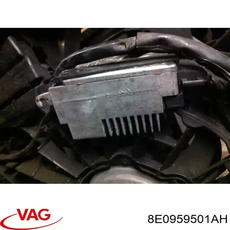 8E0959501AH VAG Regulador de revoluções de ventilador de esfriamento (unidade de controlo)