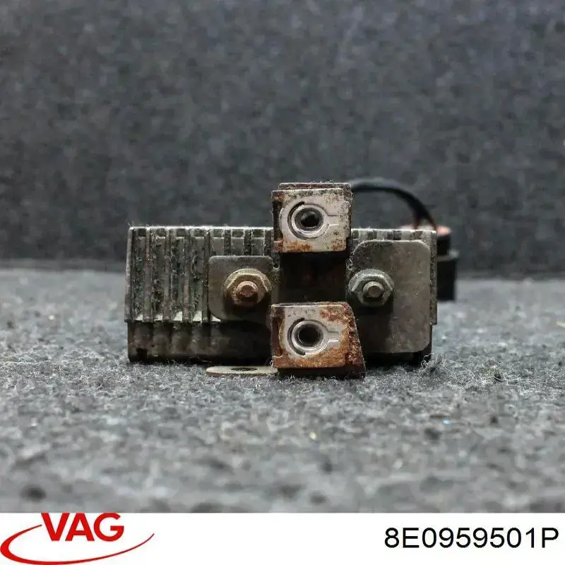  VAG 8E0959501P preço, a partir de 272,59 USD