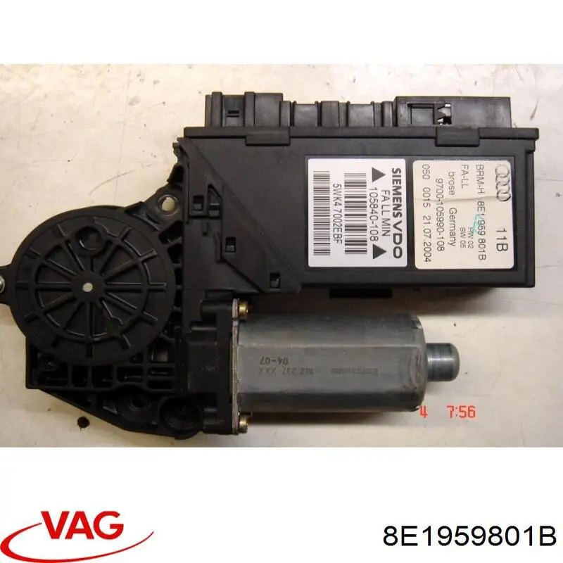 Motor de acionamento de vidro da porta dianteira esquerda 8E1959801B VAG