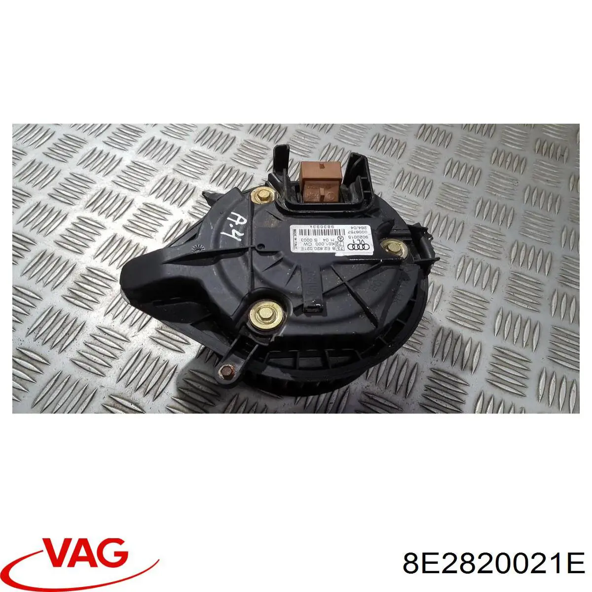 Motor de ventilador de forno (de aquecedor de salão) VAG 8E2820021E preço, a partir de 55,08 USD