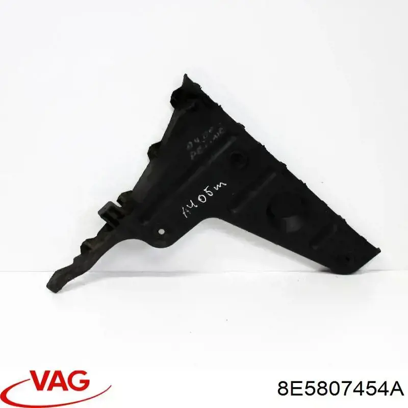 8E5807454A VAG Guia direita do pára-choque traseiro