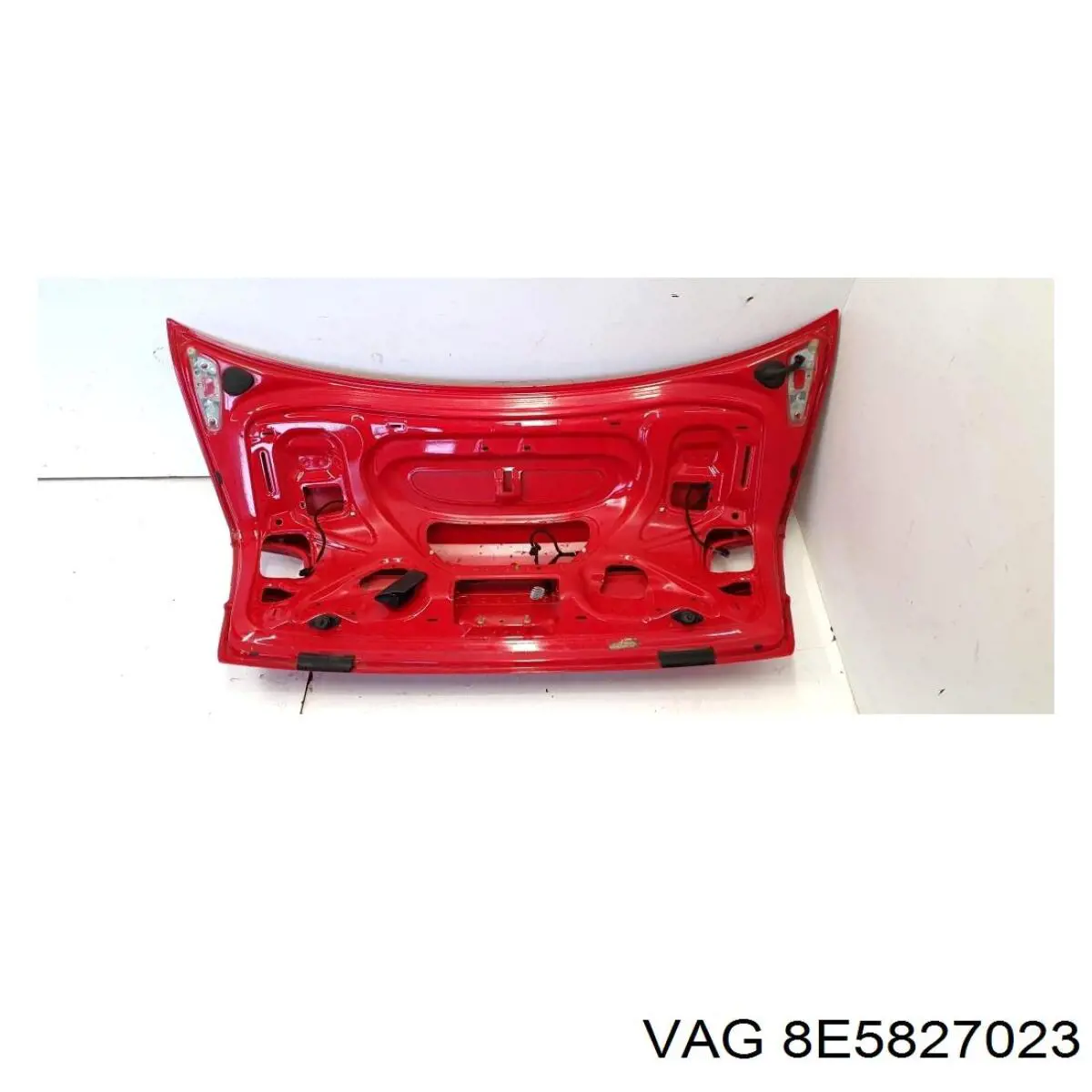 Tampa de porta-malas VAG 8E5827023 preço, a partir de 192,39 USD