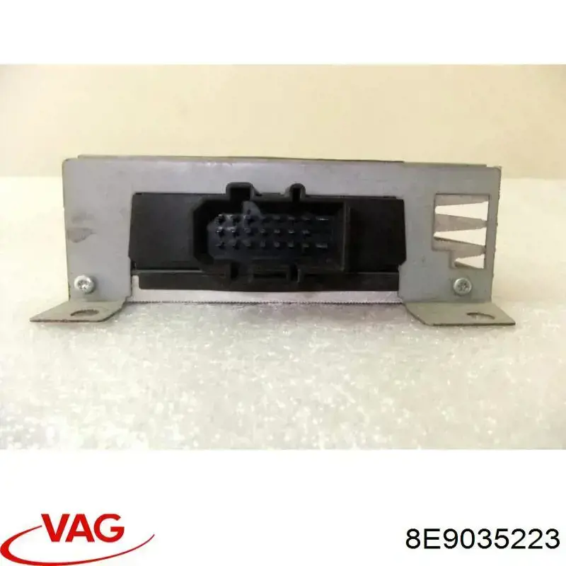 8E9035223 VAG Reforçador do som de sistema de áudio