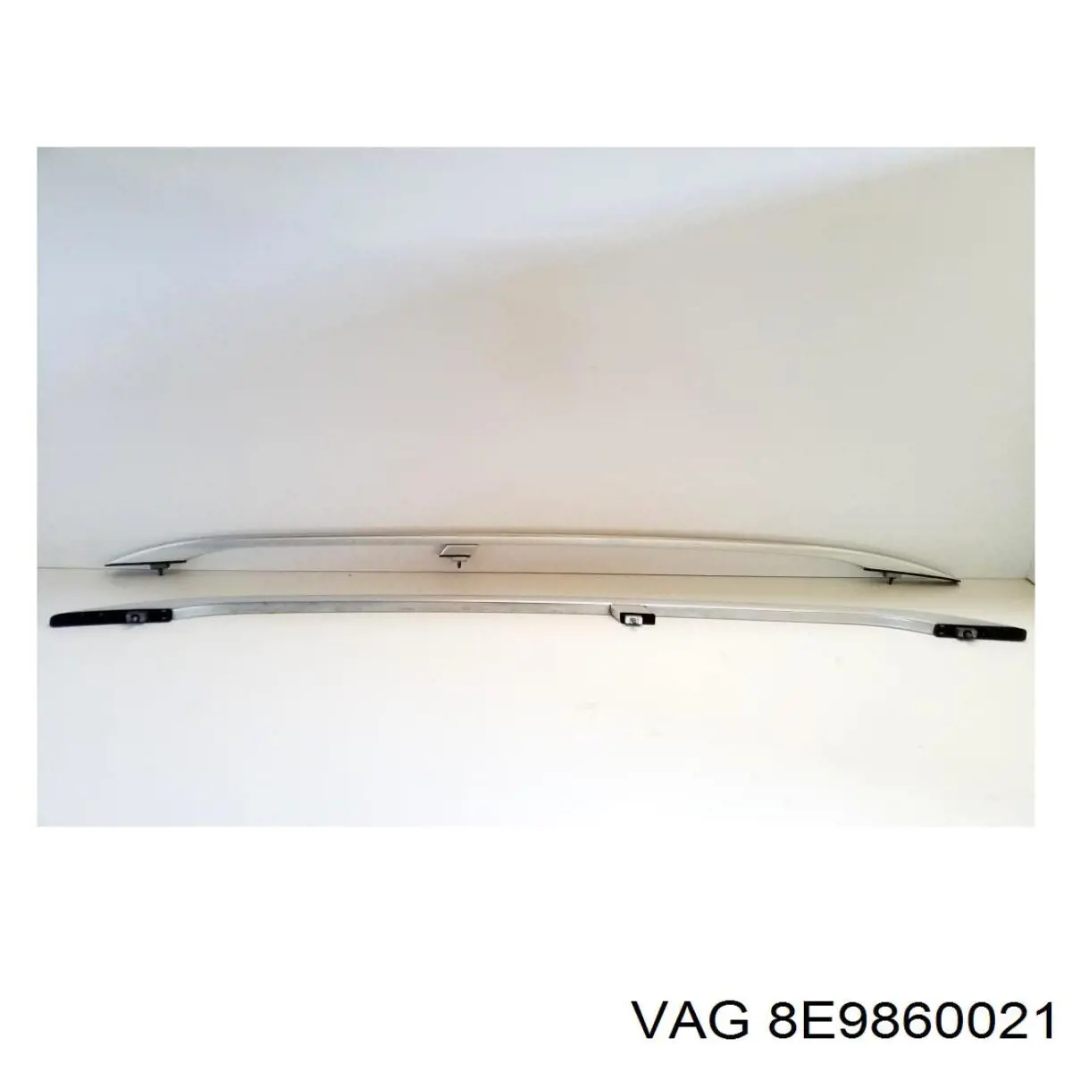Compre 8E9860021 VAG 