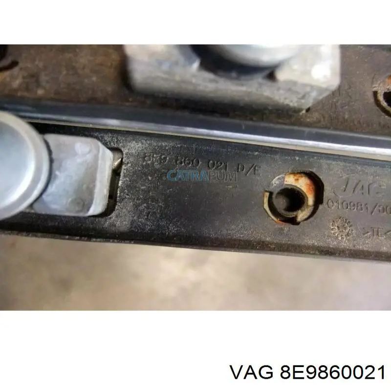  8E9860021 VAG