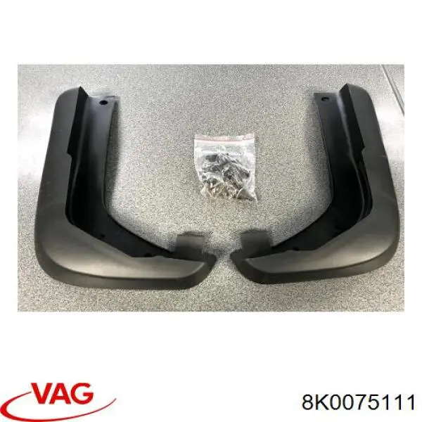 Compre 8K0075111 VAG Protetores de lama dianteiros, kit