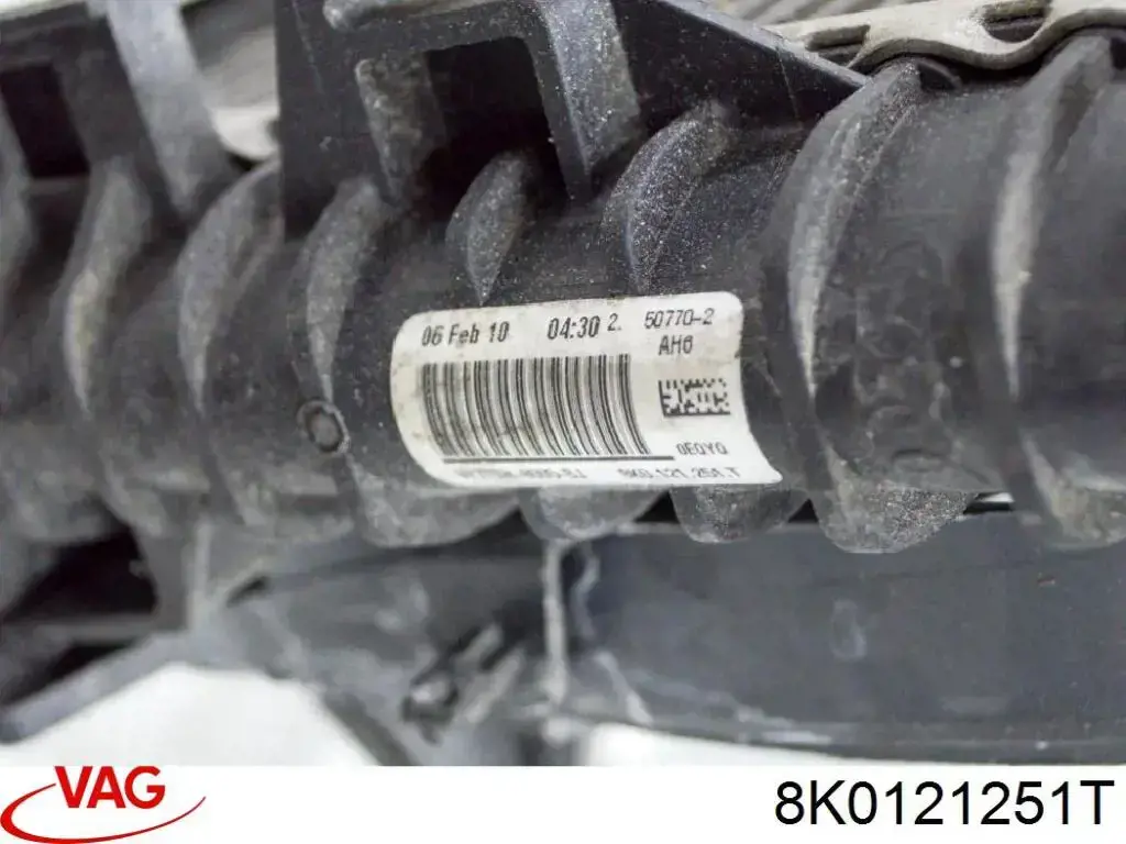 Compre 8K0121251T VAG Radiador de esfriamento de motor