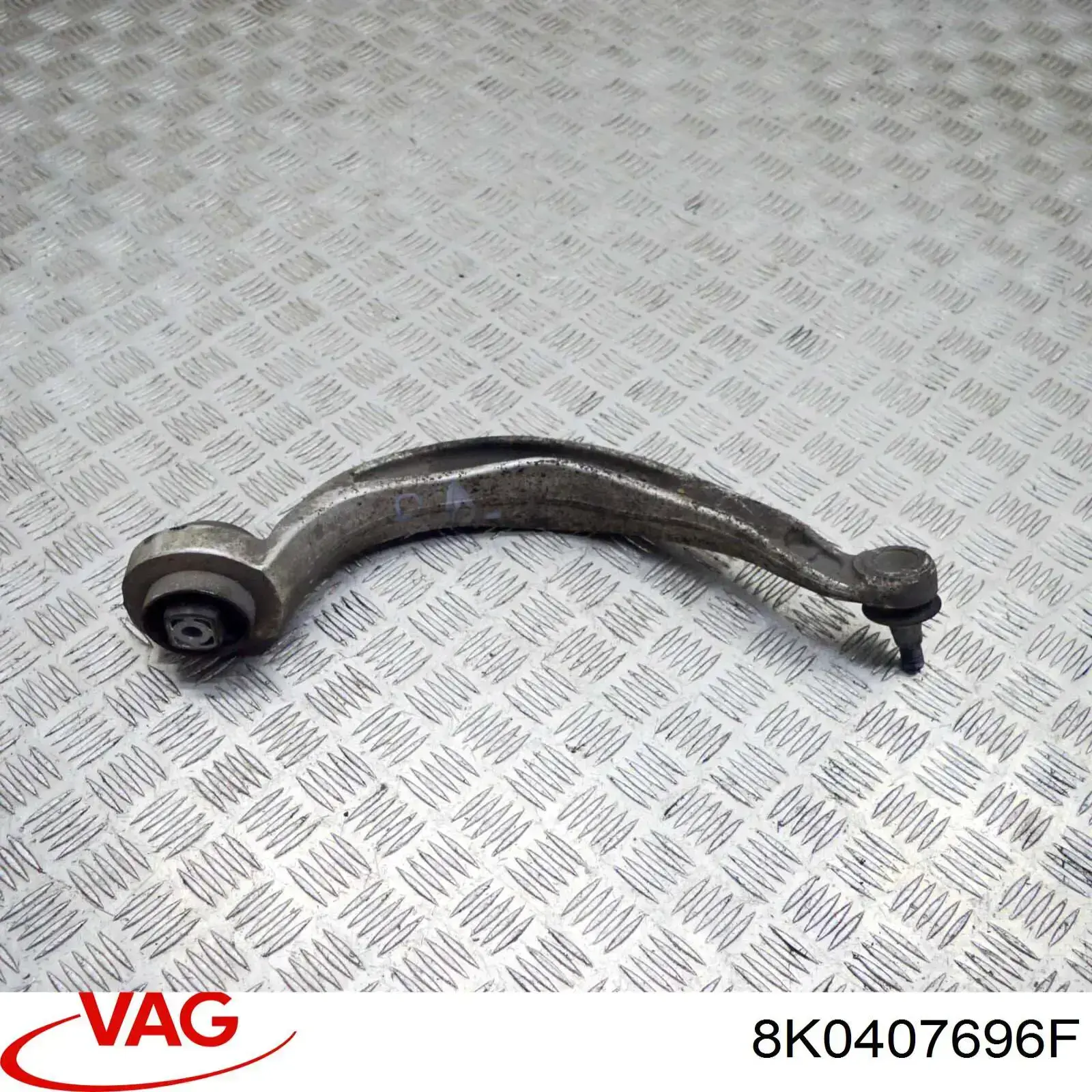 Braço oscilante inferior direito de suspensão dianteira VAG 8K0407696F preço, a partir de 76,62 USD