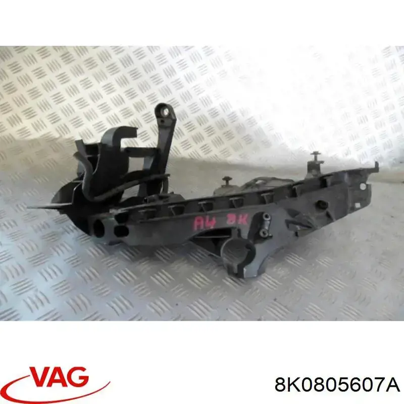 Consola (adaptador) de fixação da luz dianteira esquerda VAG 8K0805607A preço, a partir de 31,87 USD