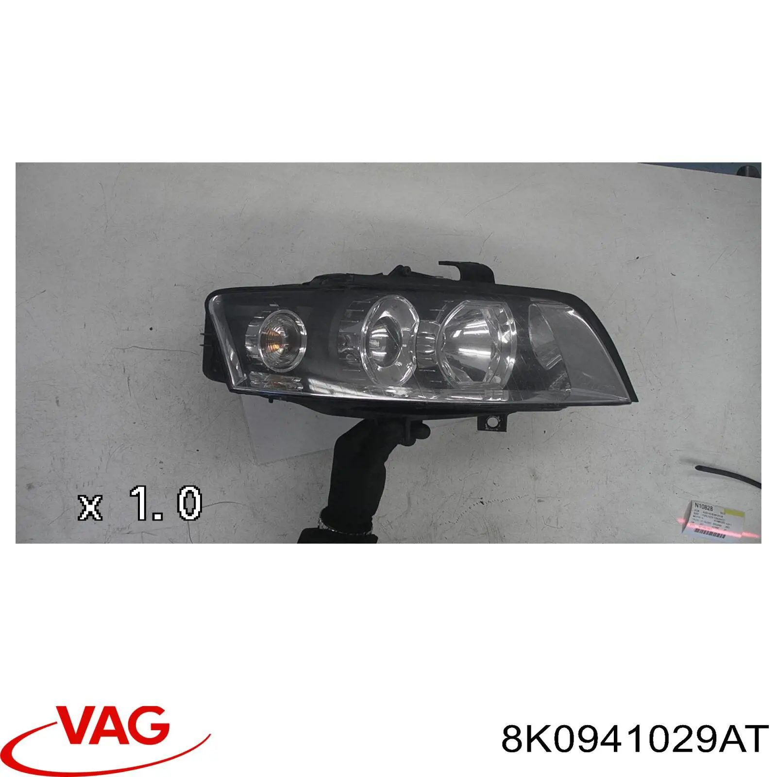 Luz esquerda VAG 8K0941029AT preço, a partir de 824,01 USD