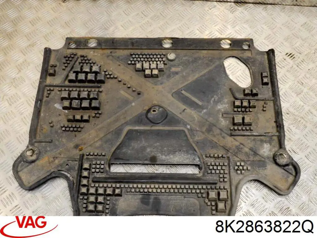 8K2863822Q VAG Proteção de motor, de panela (da seção de motor)