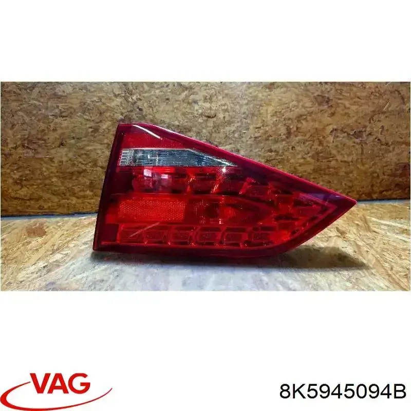 8K5945094B VAG Lanterna traseira direita interna