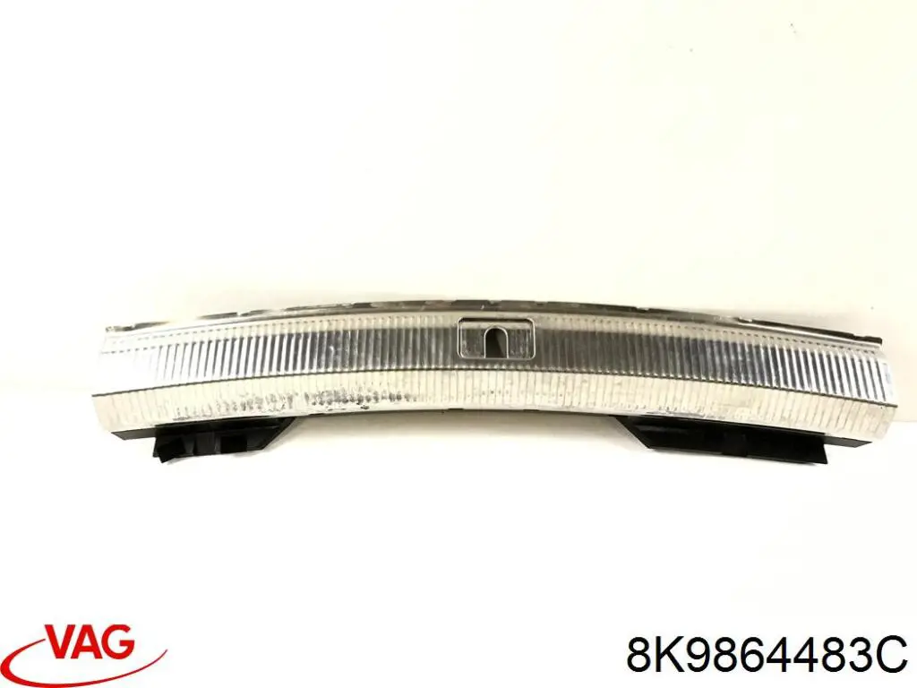 8K9864483C VAG Cobrimento de painel traseiro de porta-malas
