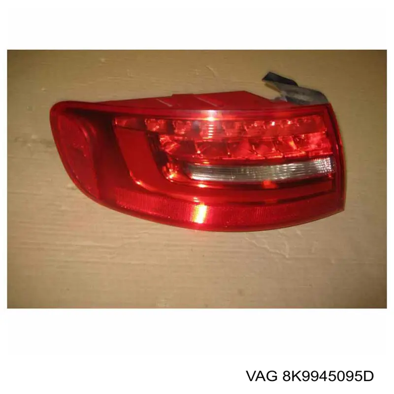 Lanterna traseira esquerda externa VAG 8K9945095D preço, a partir de 259,34 USD