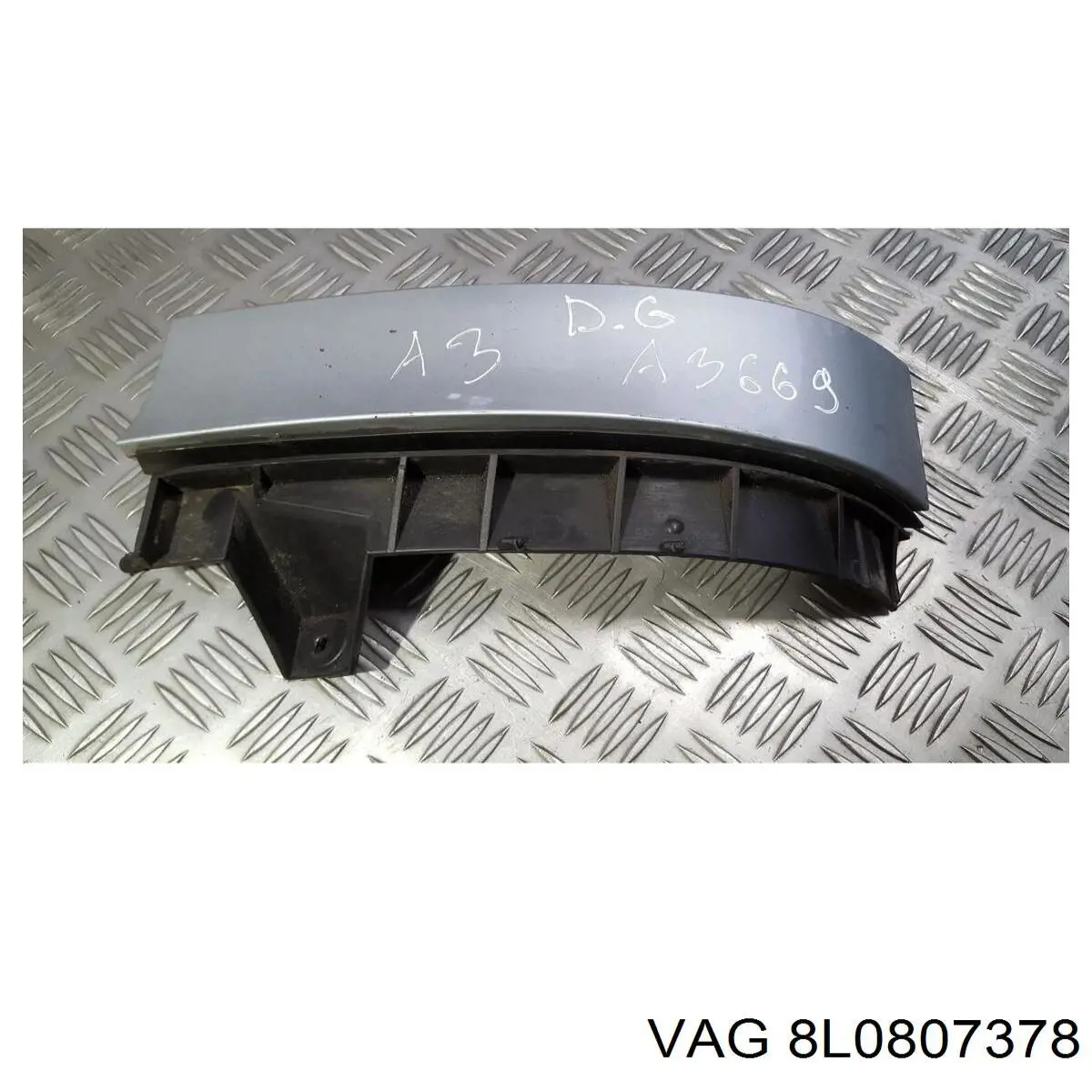 Compre 8L0807378 VAG Consola direita do pára-choque traseiro externo