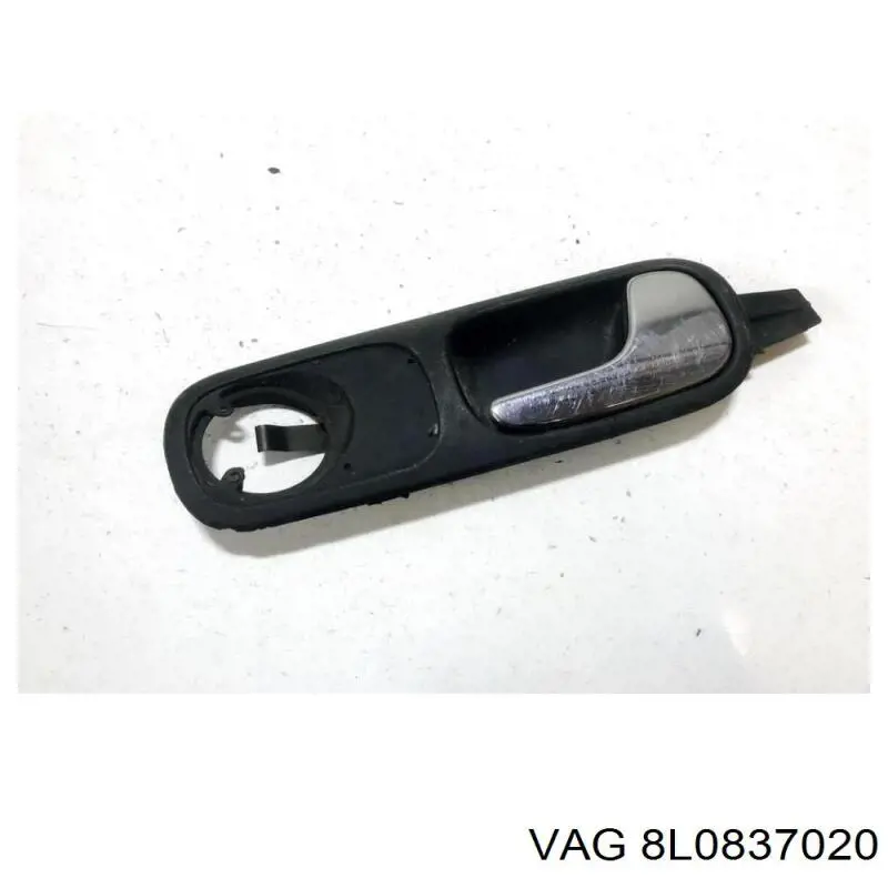 8L0837020 VAG 