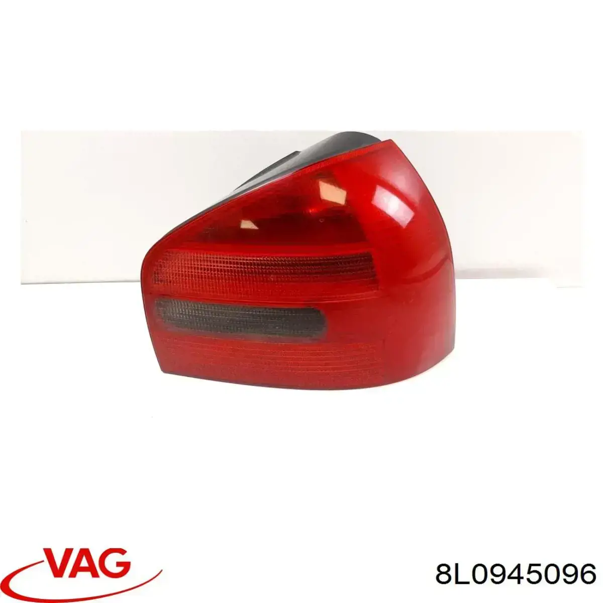 Lanterna traseira direita VAG 8L0945096 preço, a partir de 49,37 USD