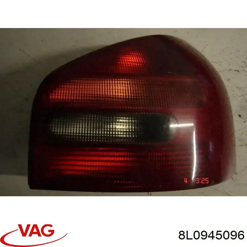 8L0945096 VAG Lanterna traseira direita