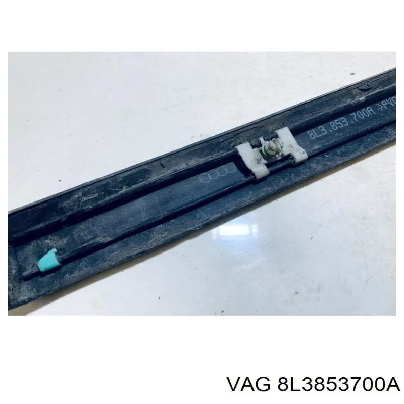 Placa sobreposta (moldura) externa traseira direita de acesso VAG 8L3853700A01C preço, a partir de 67,55 USD