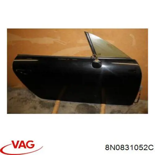 Compre 8N0831052C VAG Porta dianteira direita